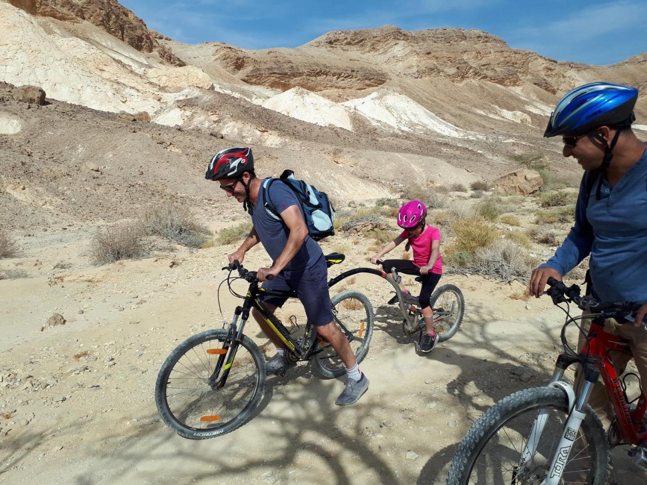 רגע ערבה * ‘En Yahav